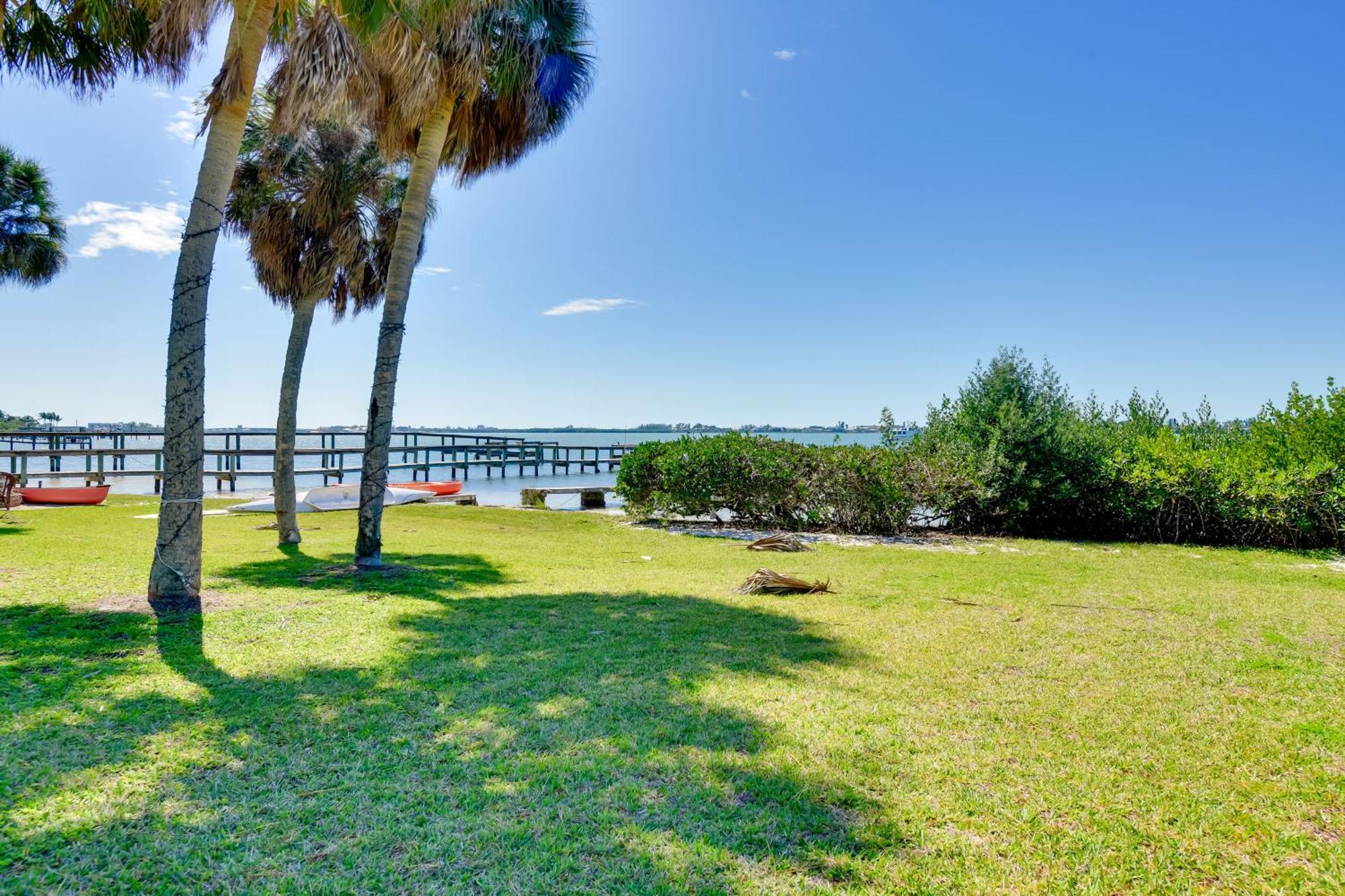 Coastal Oasis With Shared Pool, 2 Mi To Beach! Енґлвуд Екстер'єр фото